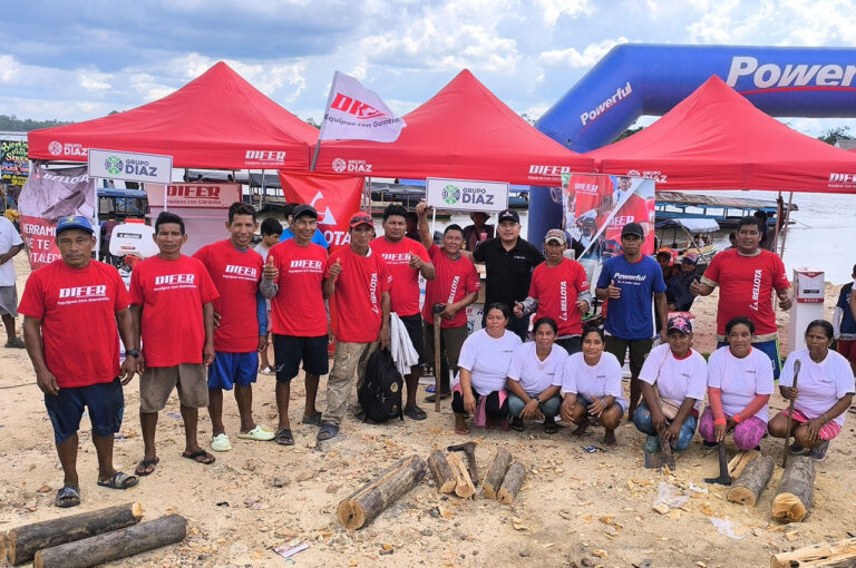 Grupo Díaz celebra aniversario de Santa Clara en Iquitos